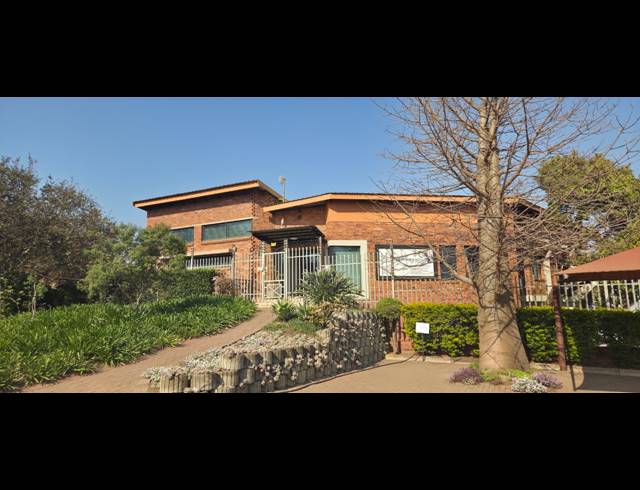 218M² OFFICE TO LET IN ROCKY DRIFT